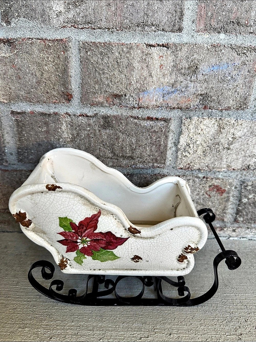 Floral Holiday Sleigh Planter in White & Black